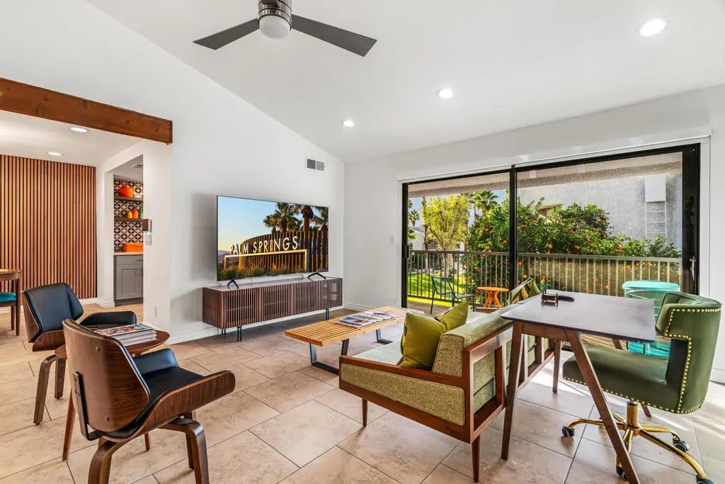 3155 E Ramon Road 904, Palm Springs, California 92264 home-pic-2